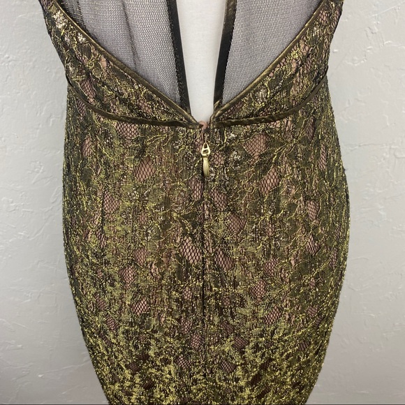 BCBG MaxAzria gold metallic lace "Tenya"
cocktail mini dress size 6 - Picture 8 of 12